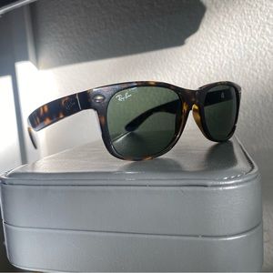 Tortoise Ray-Ban New Wayfarer Sunglasses Made in Italy Polarized Womens